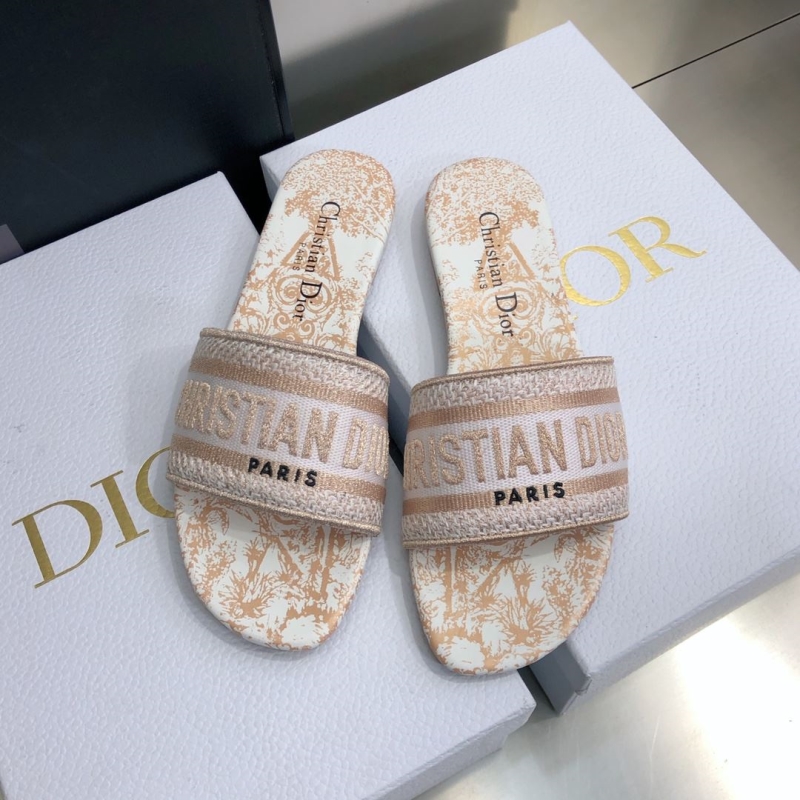 ch**an D*or slippers